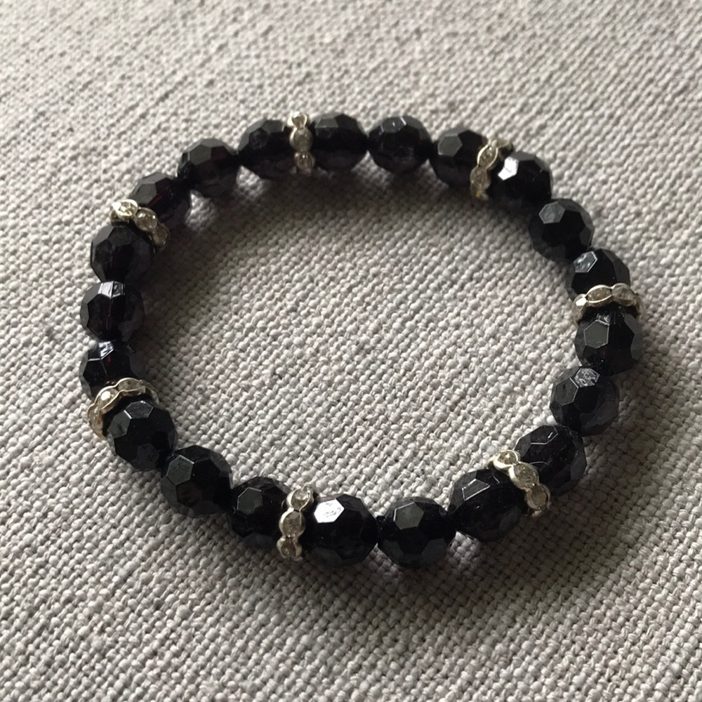 Black beaded stretchy bracelet